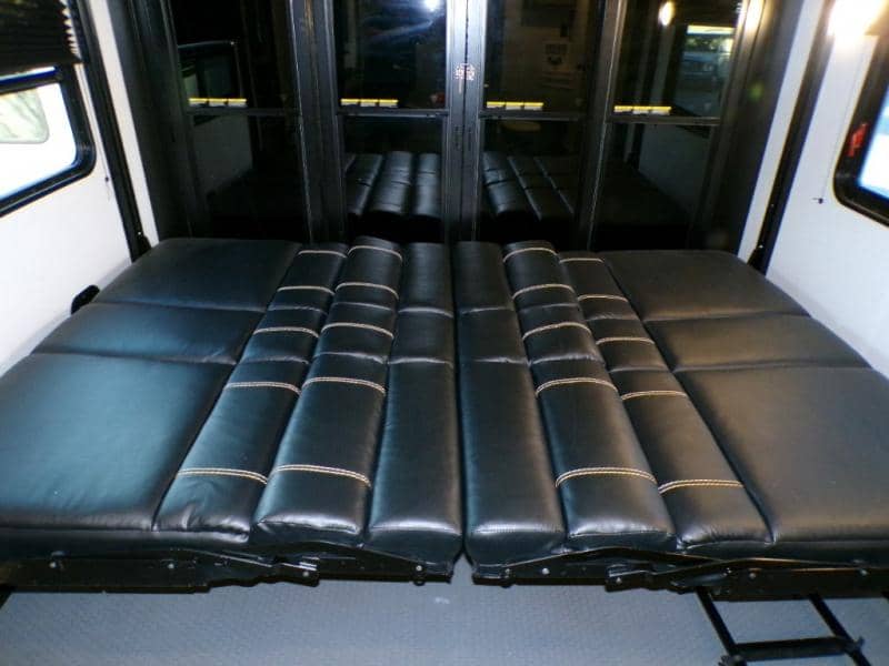 2023 Dutchmen 2023 Dutchmen Voltage - thumbnail 24