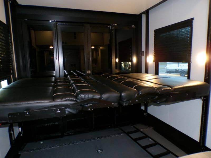 2023 Dutchmen 2023 Dutchmen Voltage - thumbnail 25