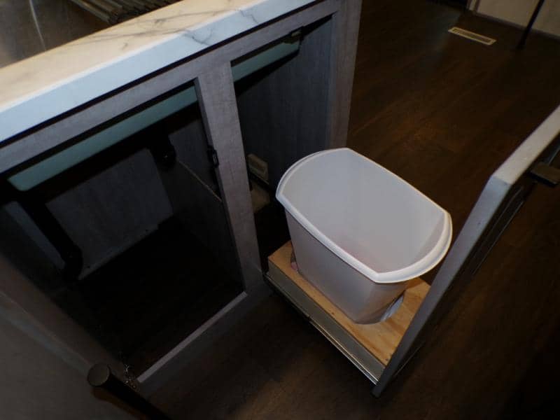 2023 Dutchmen 2023 Dutchmen Voltage - thumbnail 36