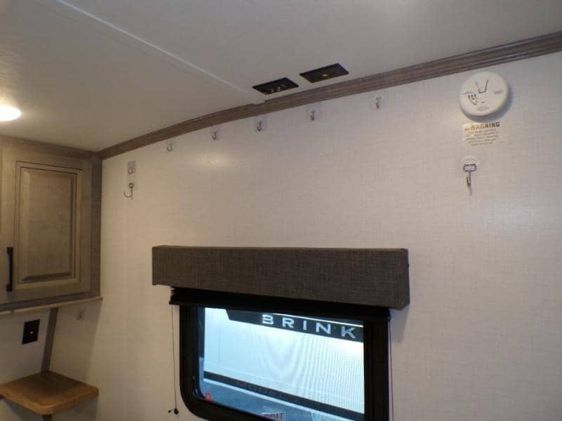 2023 Dutchmen 2023 Dutchmen Voltage - thumbnail 41