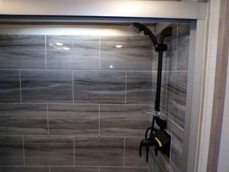 2023 Dutchmen 2023 Dutchmen Voltage - thumbnail 47