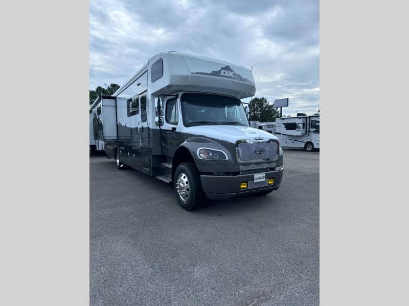 2025 Dynamax 2025 Dynamax DX3 - thumbnail 1