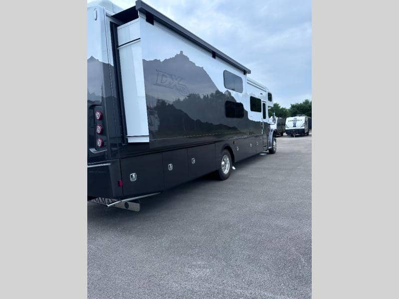 2025 Dynamax 2025 Dynamax DX3 - thumbnail 4