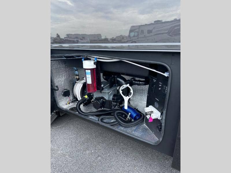 2025 Dynamax 2025 Dynamax DX3 - thumbnail 11