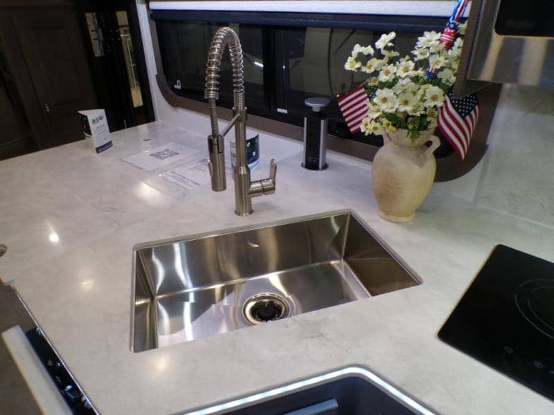 2025 Dynamax 2025 Dynamax DX3 - thumbnail 25