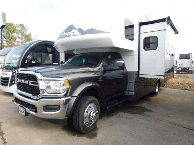 2025 Dynamax 2025 Dynamax Isata 5 - thumbnail 3