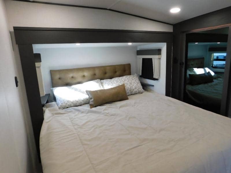 2025 Forest River 2025 Forest River Flagstaff Classic - thumbnail 16