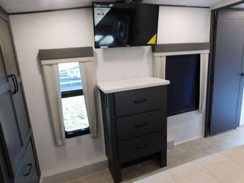 2025 Forest River 2025 Forest River Flagstaff Classic - thumbnail 18