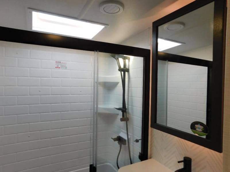 2025 Forest River 2025 Forest River Flagstaff Classic - thumbnail 19