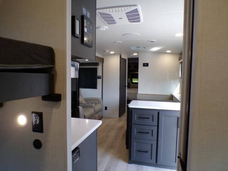 2026 Forest River 2026 Forest River Flagstaff Super Lite - thumbnail 16