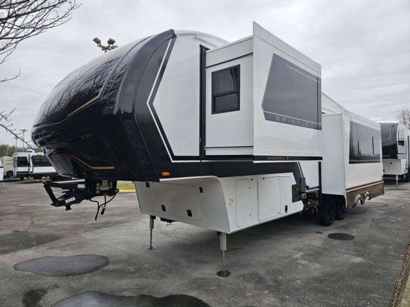 2026 Brinkley RV 2026 Brinkley RV Model Z - thumbnail 3