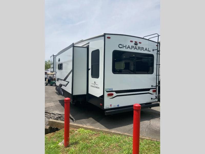 2025 Coachmen 2025 Coachmen Chaparral Lite - thumbnail 5