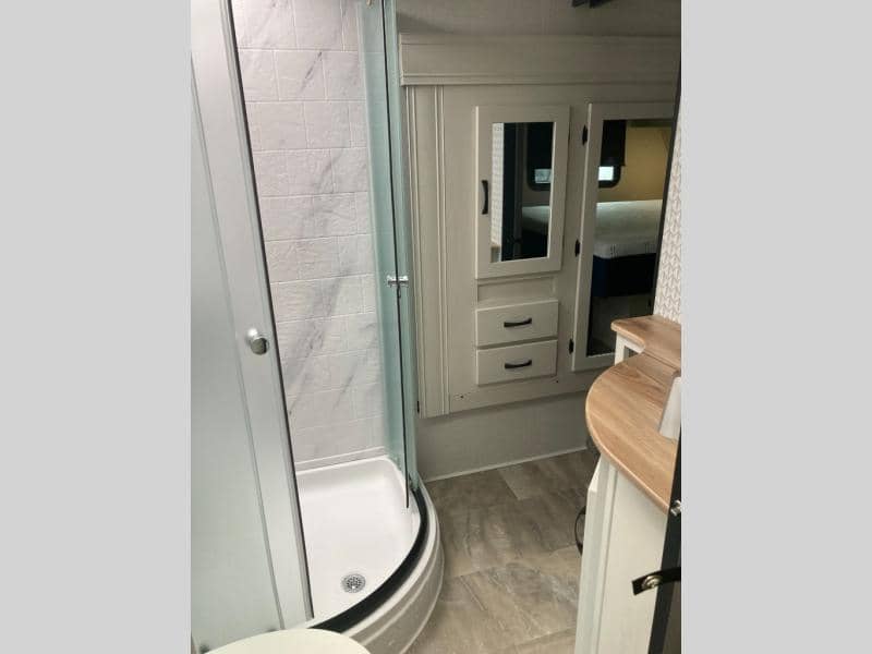 2025 Coachmen 2025 Coachmen Chaparral Lite - thumbnail 10