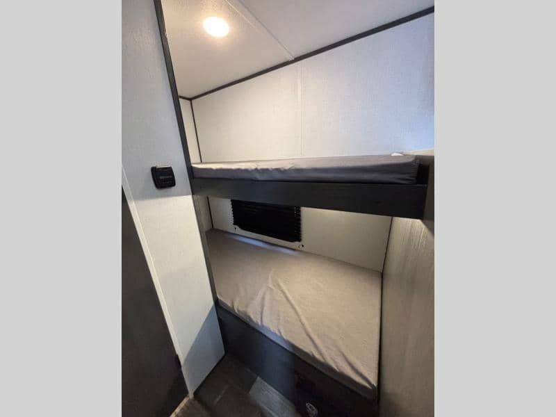 2024 Dutchmen 2024 Dutchmen Aspen Trail - thumbnail 12