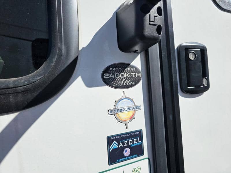 2026 East to West 2026 East to West Alta Toy Hauler - thumbnail 38