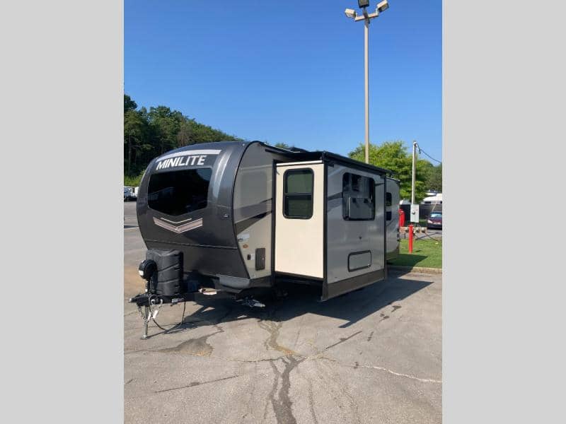 2023 Forest River 2023 Forest River Rockwood Mini Lite - thumbnail 3