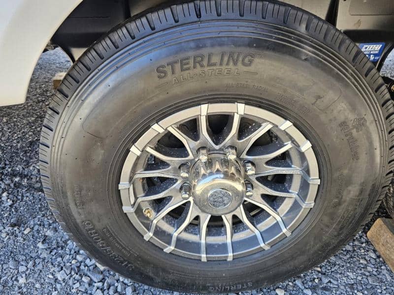 2026 Forest River 2026 Forest River Sabre - thumbnail 10