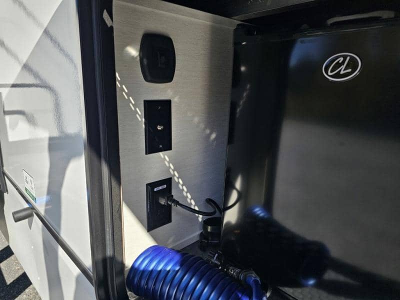 2026 Forest River 2026 Forest River Sabre - thumbnail 12