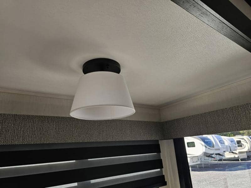 2026 Forest River 2026 Forest River Sabre - thumbnail 22