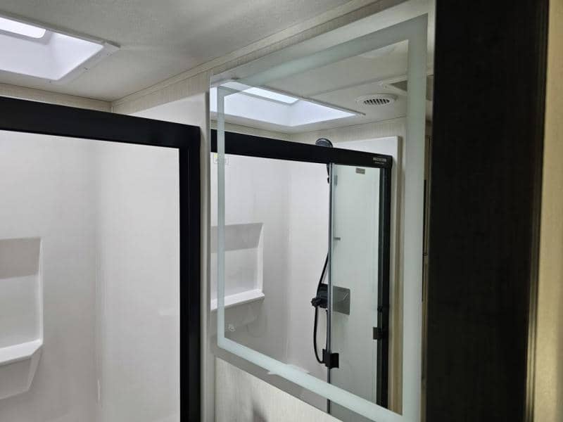 2026 Forest River 2026 Forest River Sabre - thumbnail 42