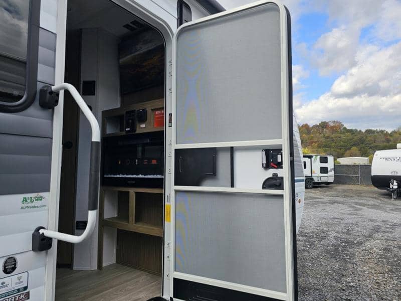 2026 Forest River 2026 Forest River Salem Fsx Toy Hauler - thumbnail 11