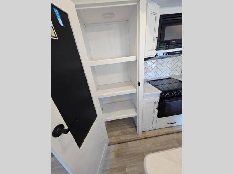 2024 Keystone RV 2024 Keystone RV Arcadia Super Lite - thumbnail 18