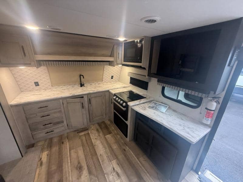 2022 Z  2022 Z  Connect - thumbnail 7