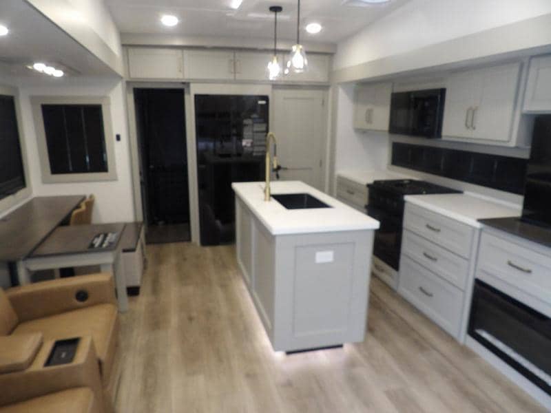 2026 Brinkley RV 2026 Brinkley RV Model Z - thumbnail 5