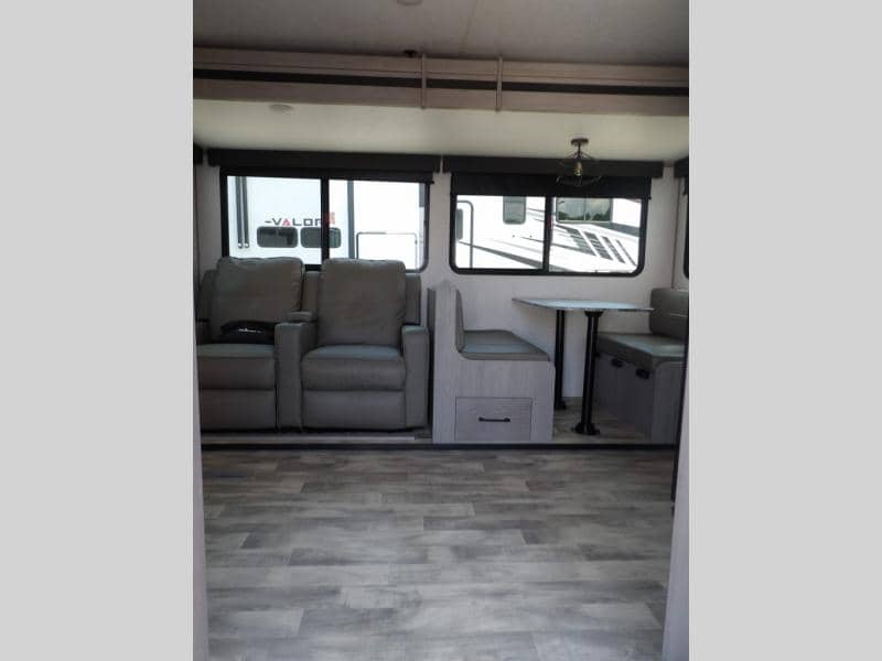 2023 Dutchmen 2023 Dutchmen Kodiak Ultimate - thumbnail 10