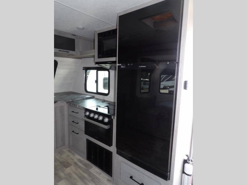 2023 Dutchmen 2023 Dutchmen Kodiak Ultimate - thumbnail 14