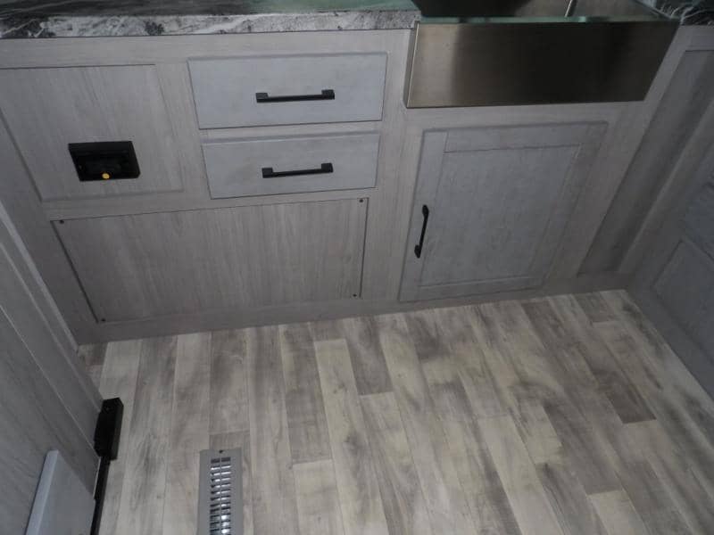 2023 Dutchmen 2023 Dutchmen Kodiak Ultimate - thumbnail 18