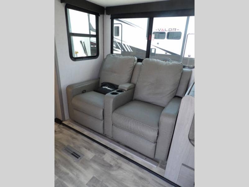 2023 Dutchmen 2023 Dutchmen Kodiak Ultimate - thumbnail 20