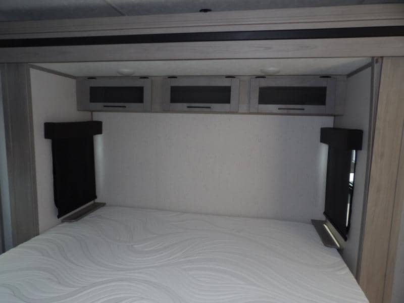 2023 Dutchmen 2023 Dutchmen Kodiak Ultimate - thumbnail 31