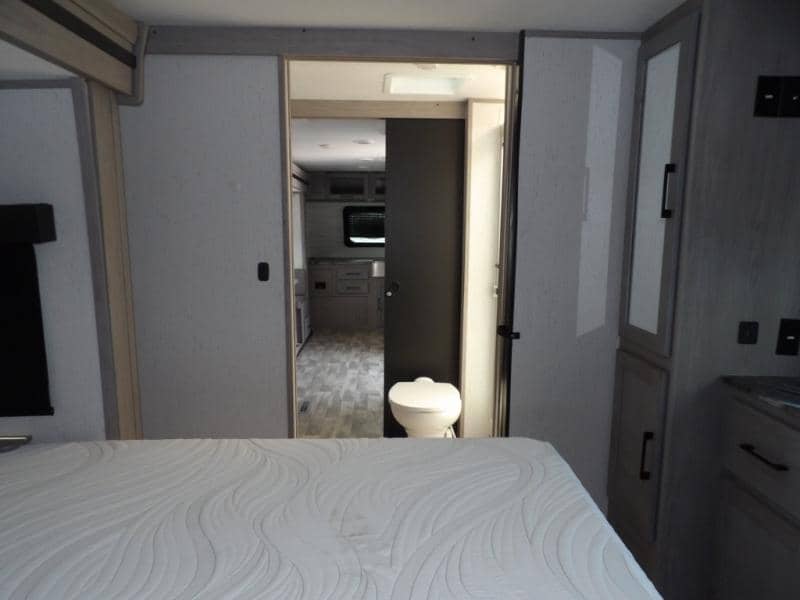 2023 Dutchmen 2023 Dutchmen Kodiak Ultimate - thumbnail 35