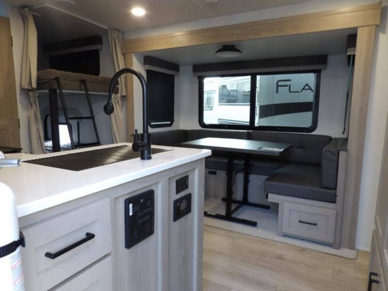 2026 Forest River 2026 Forest River Flagstaff Micro Lite - thumbnail 7