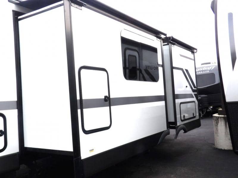 2026 Forest River 2026 Forest River Flagstaff Micro Lite - thumbnail 3