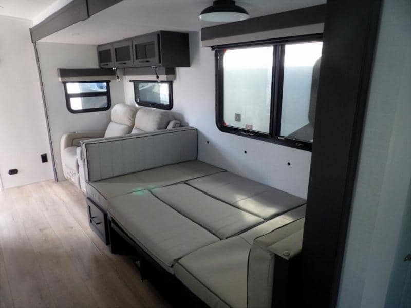 2026 Forest River 2026 Forest River Flagstaff Super Lite - thumbnail 4