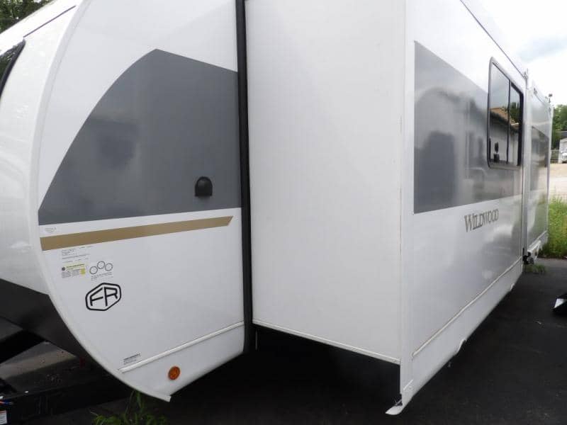 2025 Forest River 2025 Forest River Wildwood X-Lite - thumbnail 1