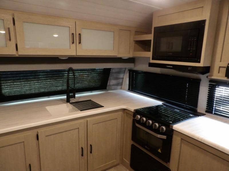 2024 Forest River 2024 Forest River Wildwood X-Lite - thumbnail 17