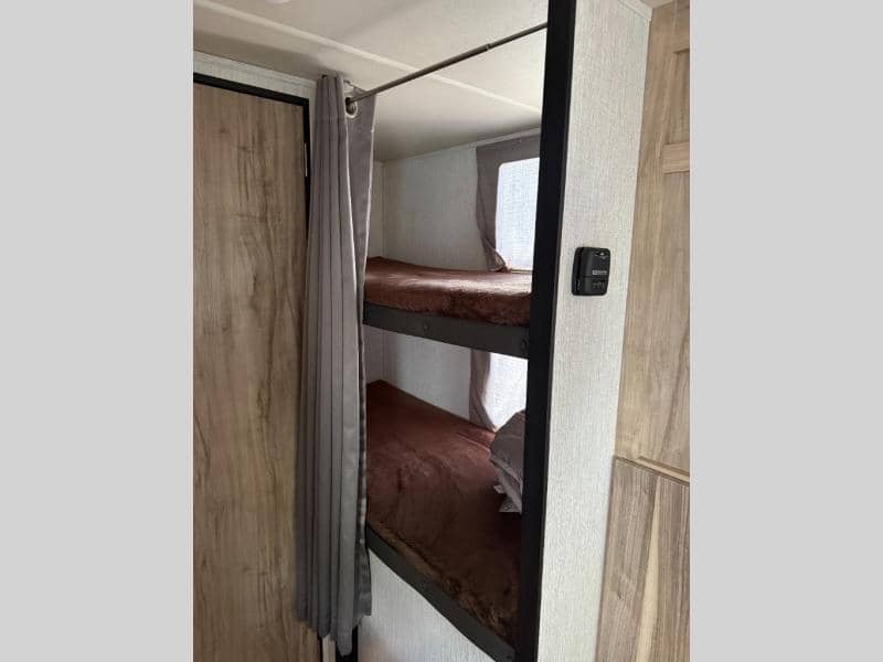 2021 Palomino 2021 Palomino PaloMini - thumbnail 25