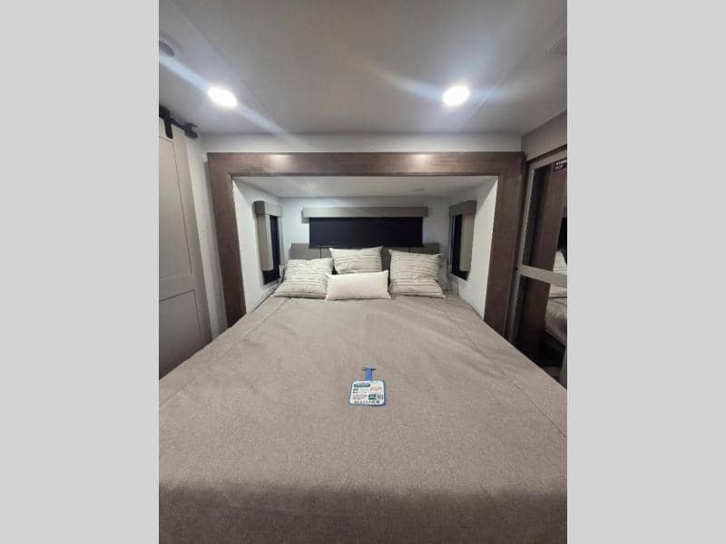 2026 Alliance RV 2026 Alliance RV Valor - thumbnail 18