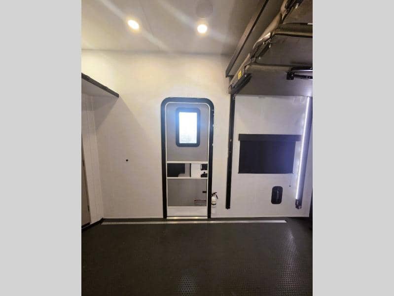 2026 Alliance RV 2026 Alliance RV Valor - thumbnail 25