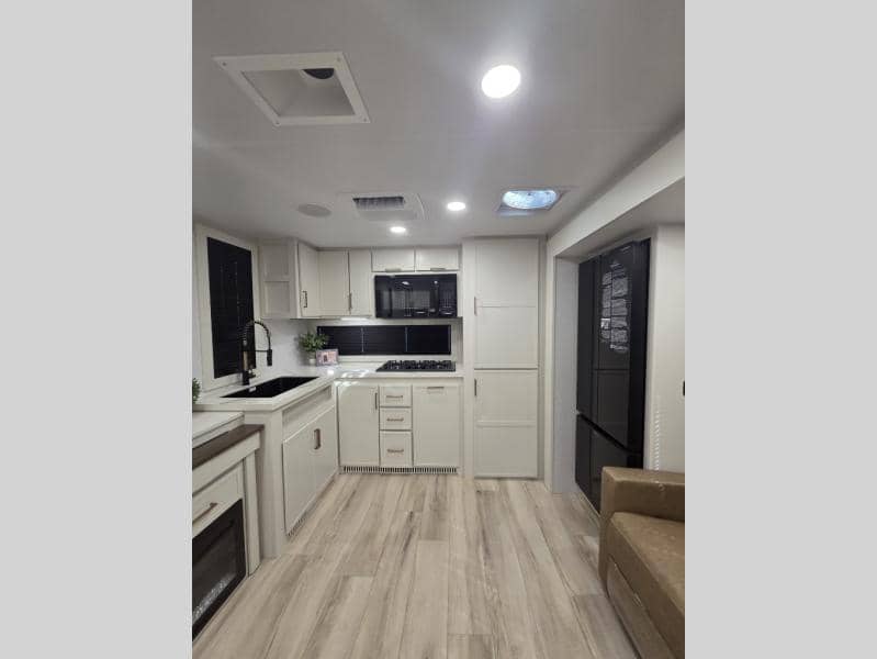 2026 Brinkley RV 2026 Brinkley RV Model IX - thumbnail 10