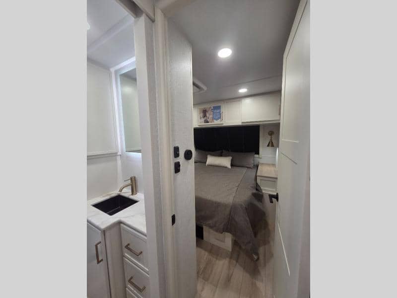 2026 Brinkley RV 2026 Brinkley RV Model IX - thumbnail 19