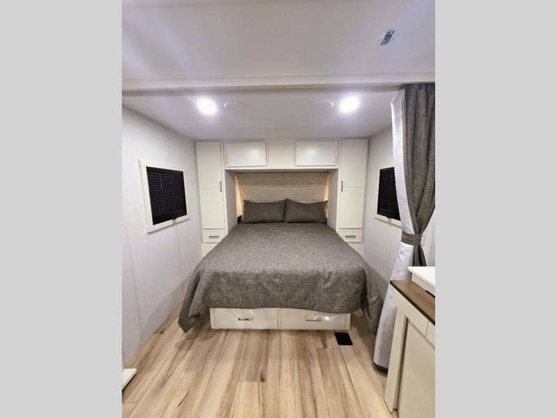 2026 Brinkley RV 2026 Brinkley RV Model IX - thumbnail 7