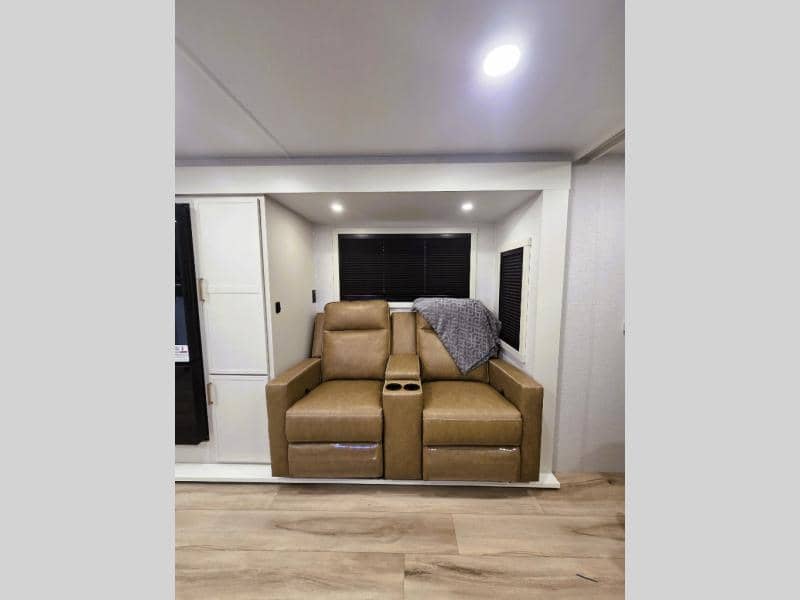 2026 Brinkley RV 2026 Brinkley RV Model IX - thumbnail 10