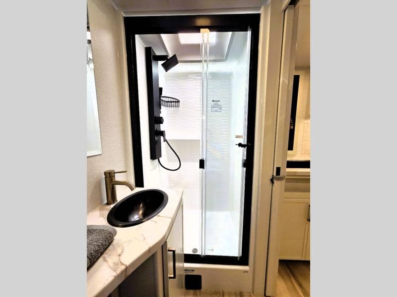 2026 Brinkley RV 2026 Brinkley RV Model IX - thumbnail 17