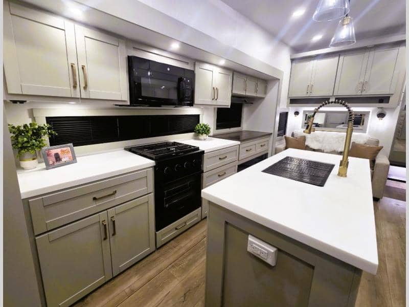 2026 Brinkley RV 2026 Brinkley RV Model Z - thumbnail 10