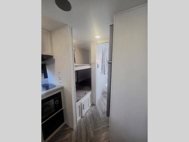 2022 Dutchmen 2022 Dutchmen Rubicon - thumbnail 11