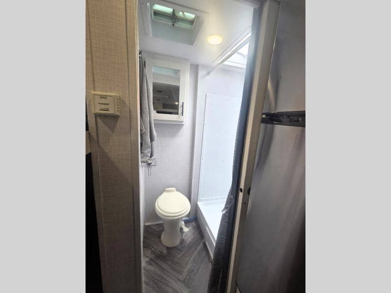 2022 Dutchmen 2022 Dutchmen Rubicon - thumbnail 12